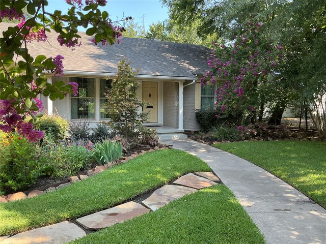 1818 Maplewood Avenue, Corsicana, TX 75110