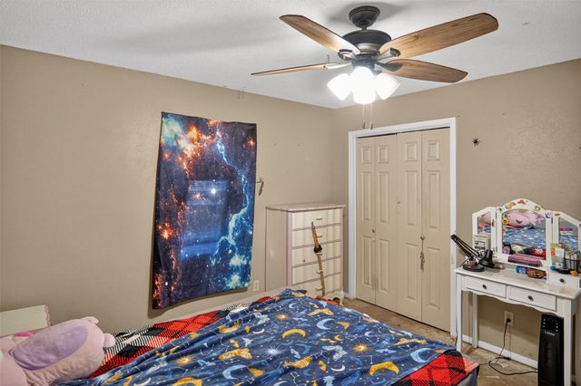 615 W North Street, Blossom, TX 75416