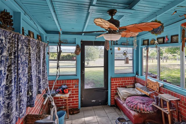 615 W North Street, Blossom, TX 75416