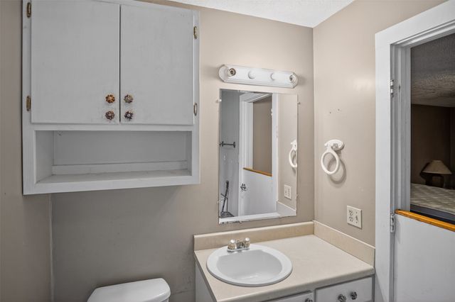 615 W North Street, Blossom, TX 75416