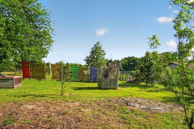 615 W North Street, Blossom, TX 75416