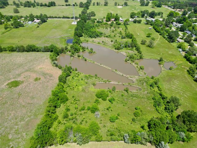 615 W North Street, Blossom, TX 75416