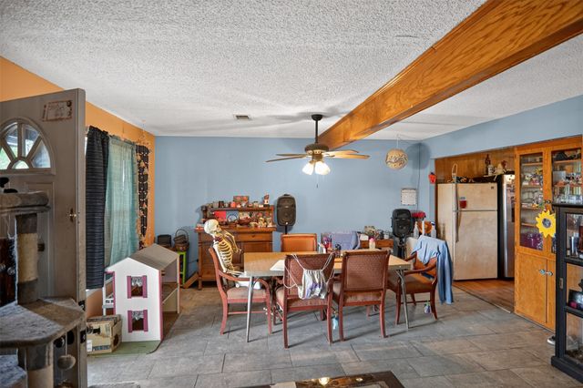 615 W North Street, Blossom, TX 75416