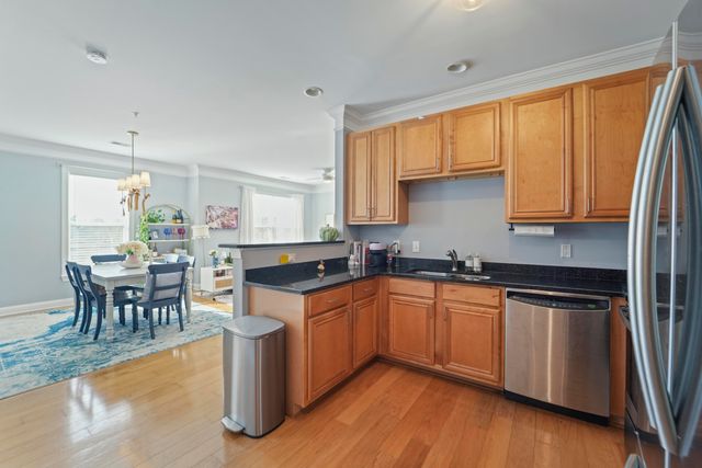 2244 Ashley Crossing Drive 525, Charleston, SC 29414