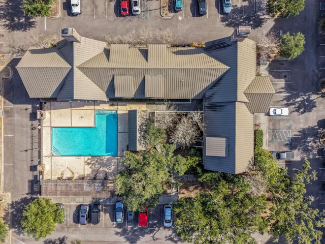 2244 Ashley Crossing Drive 525, Charleston, SC 29414