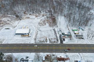 2003 S Hermitage Rd, Hermitage, PA 16148