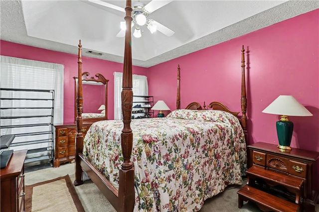 136 Harbour Lake Drive, Fayetteville, GA 30215