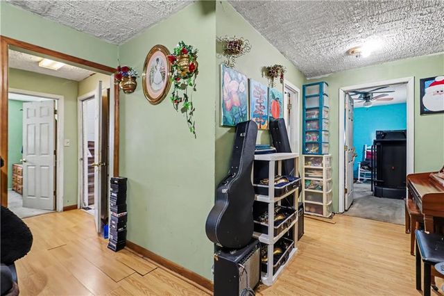 136 Harbour Lake Drive, Fayetteville, GA 30215