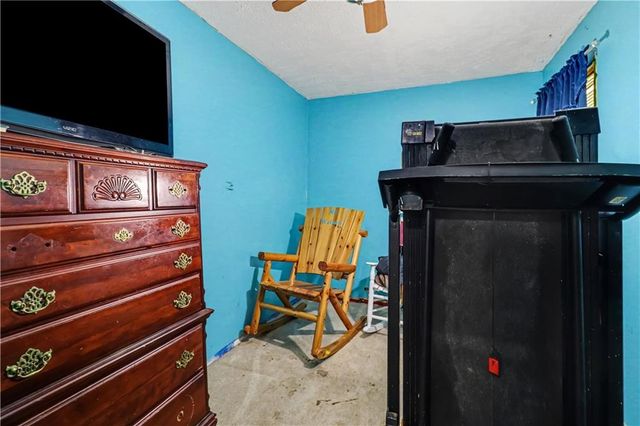 136 Harbour Lake Drive, Fayetteville, GA 30215