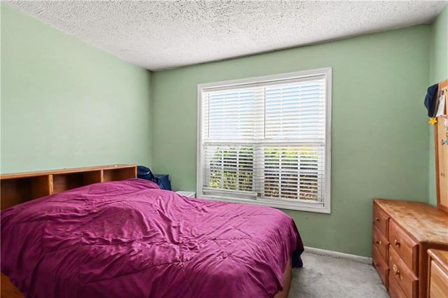 136 Harbour Lake Drive, Fayetteville, GA 30215