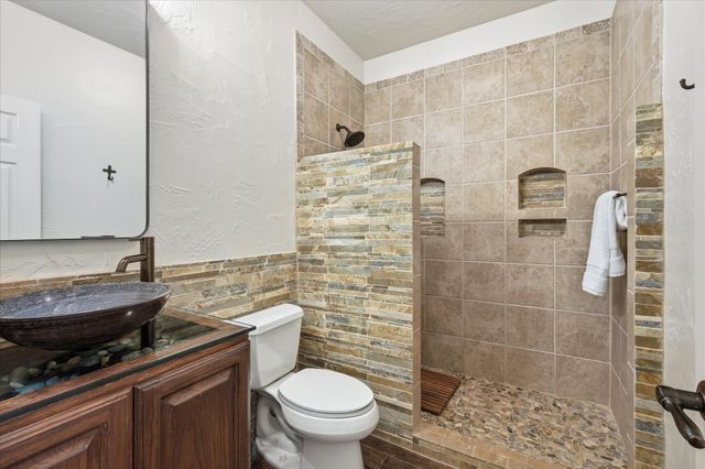 1007 Pioneer Circle W, Argyle, TX 76226