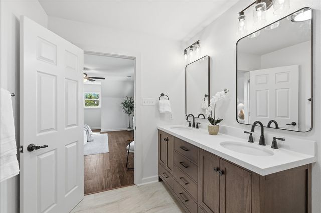 1007 Pioneer Circle W, Argyle, TX 76226