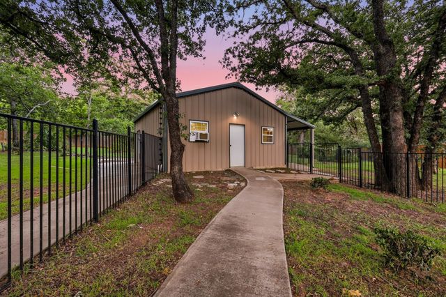 1007 Pioneer Circle W, Argyle, TX 76226