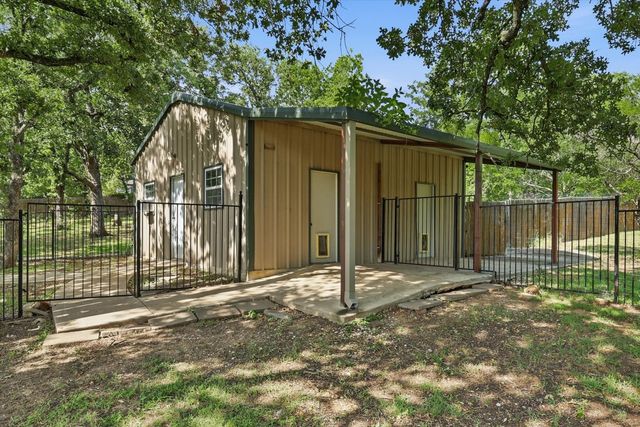 1007 Pioneer Circle W, Argyle, TX 76226