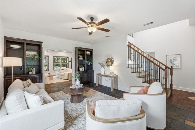 1007 Pioneer Circle W, Argyle, TX 76226