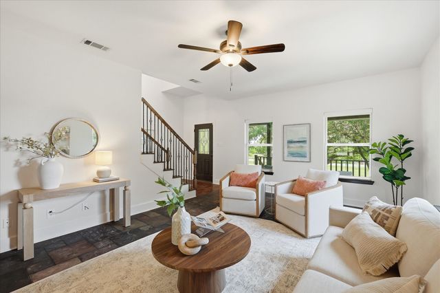 1007 Pioneer Circle W, Argyle, TX 76226