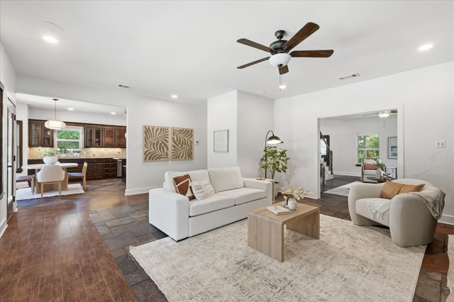 1007 Pioneer Circle W, Argyle, TX 76226