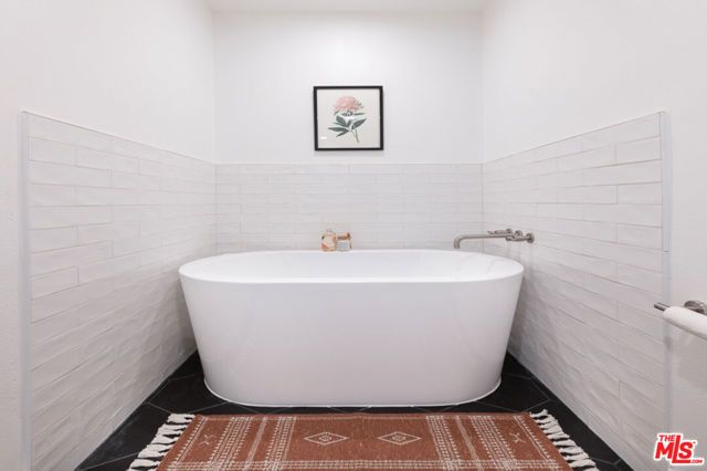 839 Larrabee Street 6, West Hollywood, CA 90069