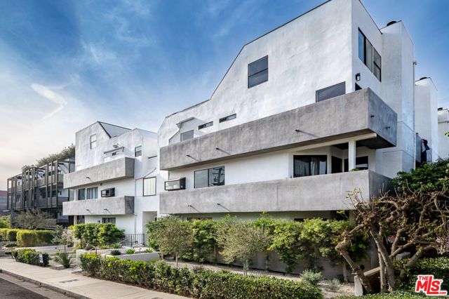 839 Larrabee Street 6, West Hollywood, CA 90069