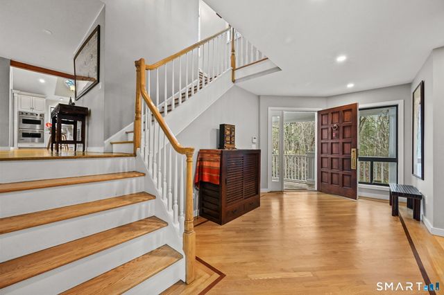 320 Chestnut Hill Road, Stamford, CT 06903