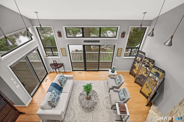 320 Chestnut Hill Road, Stamford, CT 06903