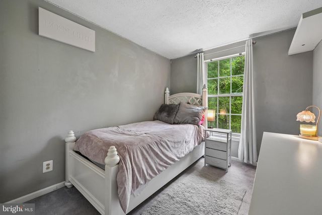 43 WAGON WHEEL DR, Sicklerville, NJ 08081
