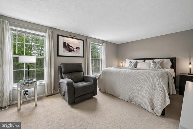 43 WAGON WHEEL DR, Sicklerville, NJ 08081