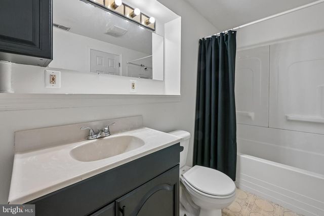 43 WAGON WHEEL DR, Sicklerville, NJ 08081