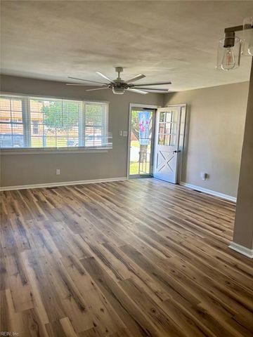 3716 Linnet LN, Portsmouth, VA 23703