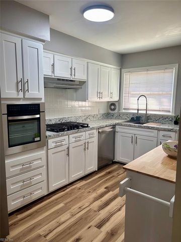 3716 Linnet LN, Portsmouth, VA 23703