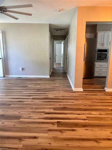 3716 Linnet LN, Portsmouth, VA 23703