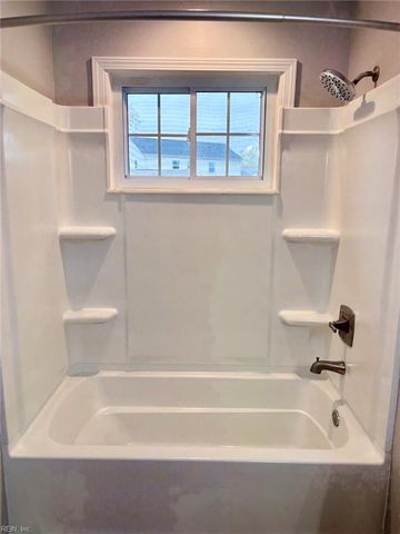 3716 Linnet LN, Portsmouth, VA 23703