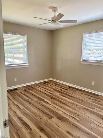 3716 Linnet LN, Portsmouth, VA 23703