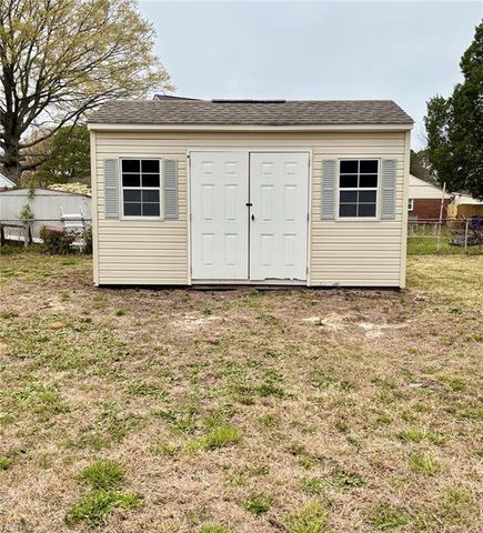 3716 Linnet LN, Portsmouth, VA 23703