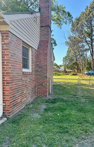 3716 Linnet LN, Portsmouth, VA 23703