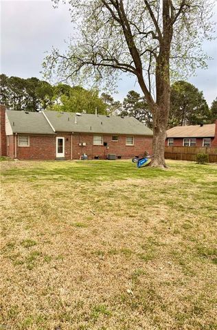 3716 Linnet LN, Portsmouth, VA 23703