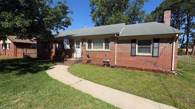 3716 Linnet LN, Portsmouth, VA 23703