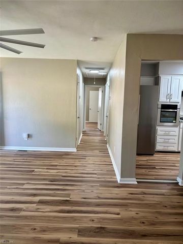 3716 Linnet LN, Portsmouth, VA 23703