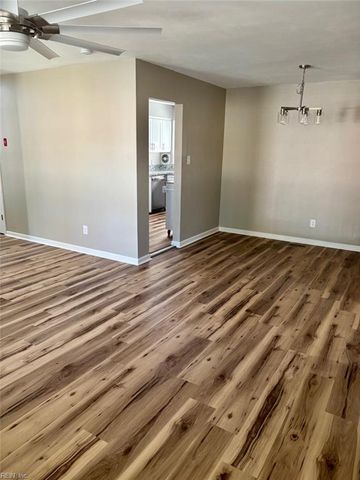 3716 Linnet LN, Portsmouth, VA 23703