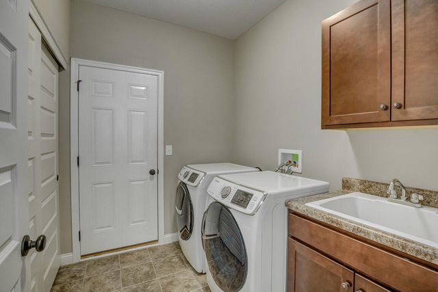 1928 Tanners Cove Road, Hebron, KY 41048