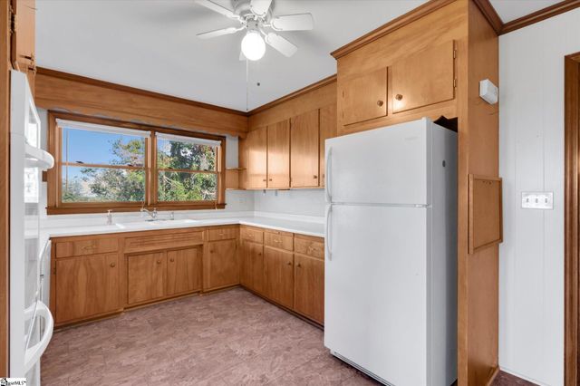 609 Pelham Road, Greenville, SC 29615