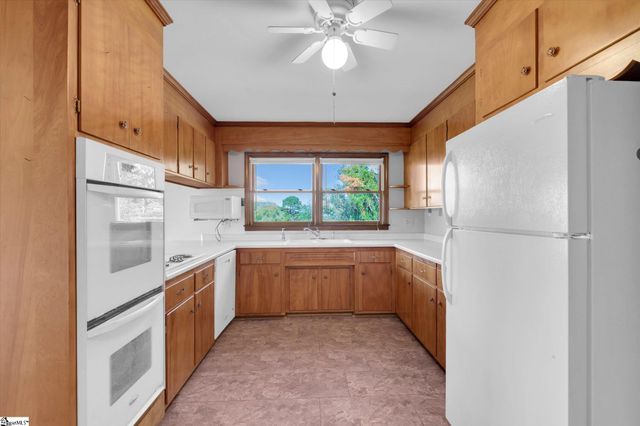 609 Pelham Road, Greenville, SC 29615