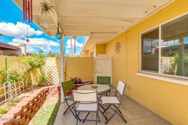 5001 S LA ROSA Drive B, Tempe, AZ 85282