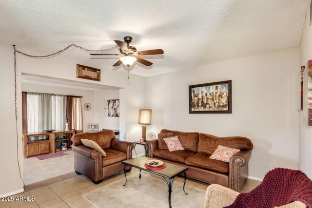 5001 S LA ROSA Drive B, Tempe, AZ 85282