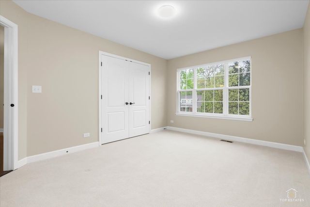 1551 E Olive Street, Palatine, IL 60074