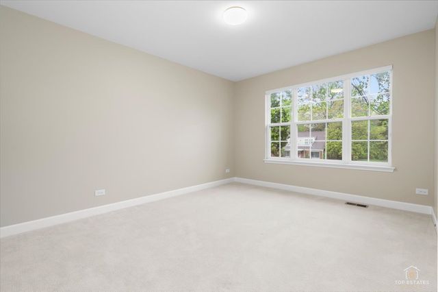 1551 E Olive Street, Palatine, IL 60074
