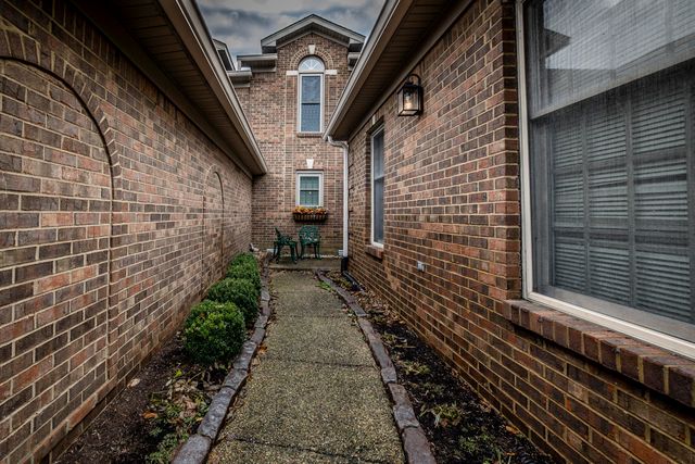 2213 Terrace Woods Court, Lexington, KY 40513