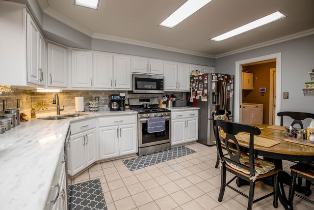 2213 Terrace Woods Court, Lexington, KY 40513