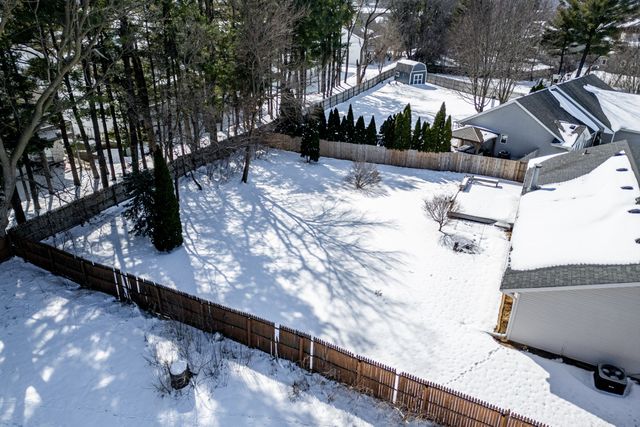 5815 Candover Road, Loves Park, IL 61111