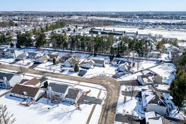 5815 Candover Road, Loves Park, IL 61111